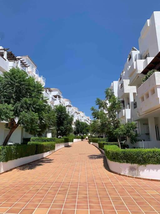 Penthouse Seaview And Golf Valle Romano Estepona Exterior photo
