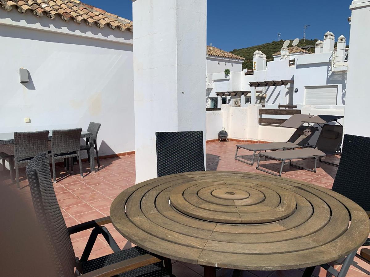 Penthouse Seaview And Golf Valle Romano Estepona Exterior photo